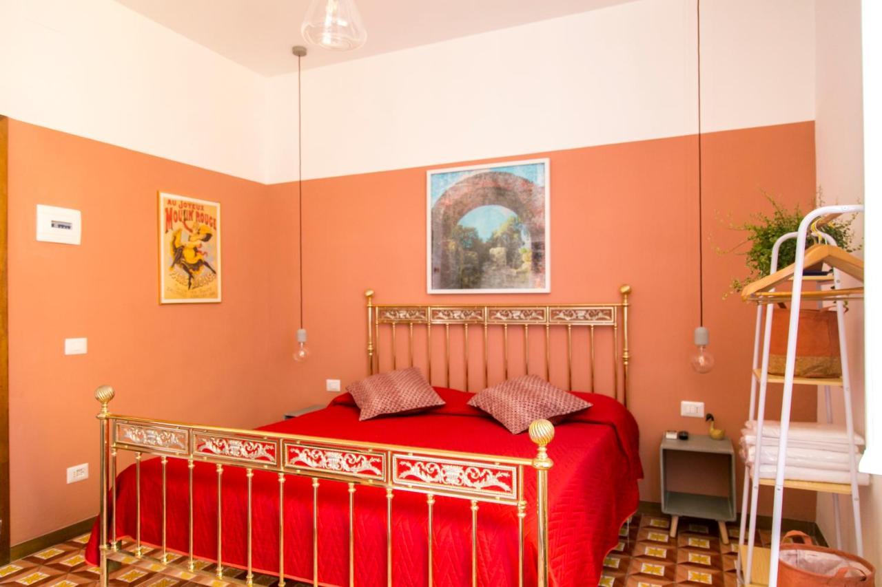 A Casa Di Nina Guest House เนเปิลส์ ภายนอก รูปภาพ