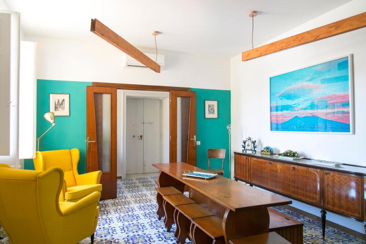 A Casa Di Nina Guest House เนเปิลส์ ภายนอก รูปภาพ