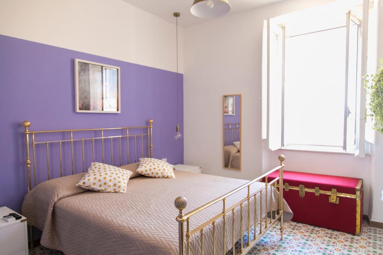 A Casa Di Nina Guest House เนเปิลส์ ภายนอก รูปภาพ